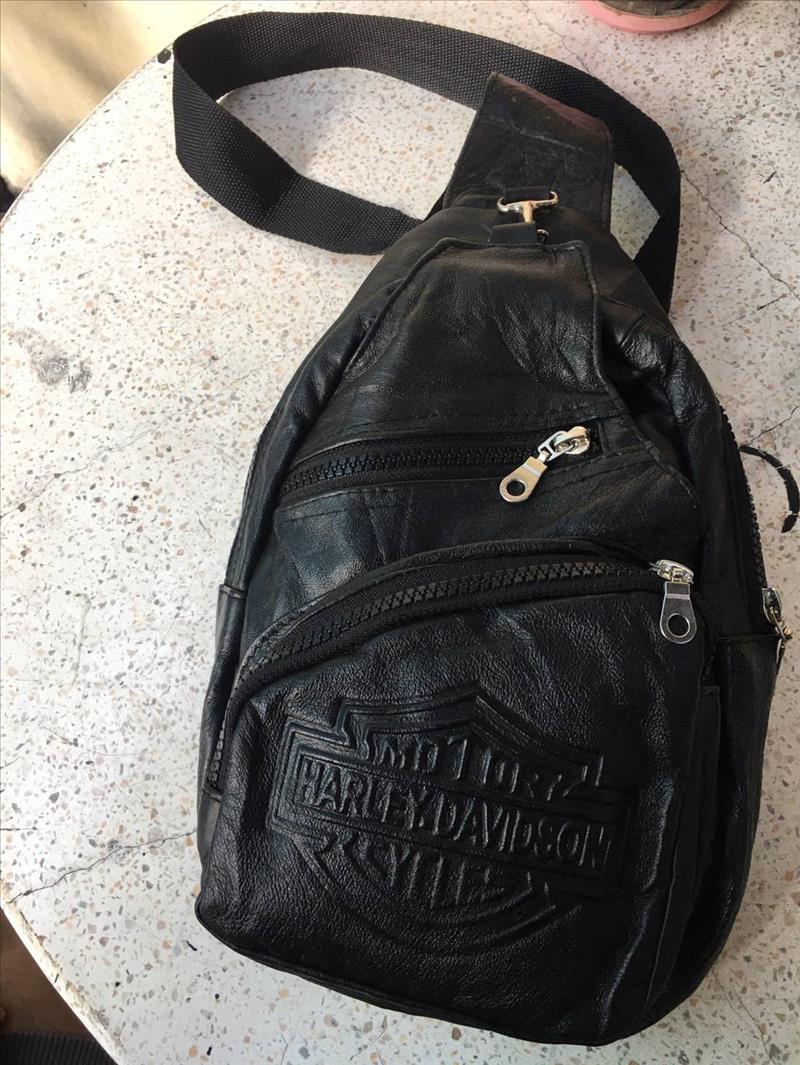 กระเป๋าคาดอก หนังวัวแท้ มือ1